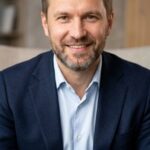 Дмитрий Волков, специалист компании Cl-Cl по профессиональной уборке гостиничных номеров